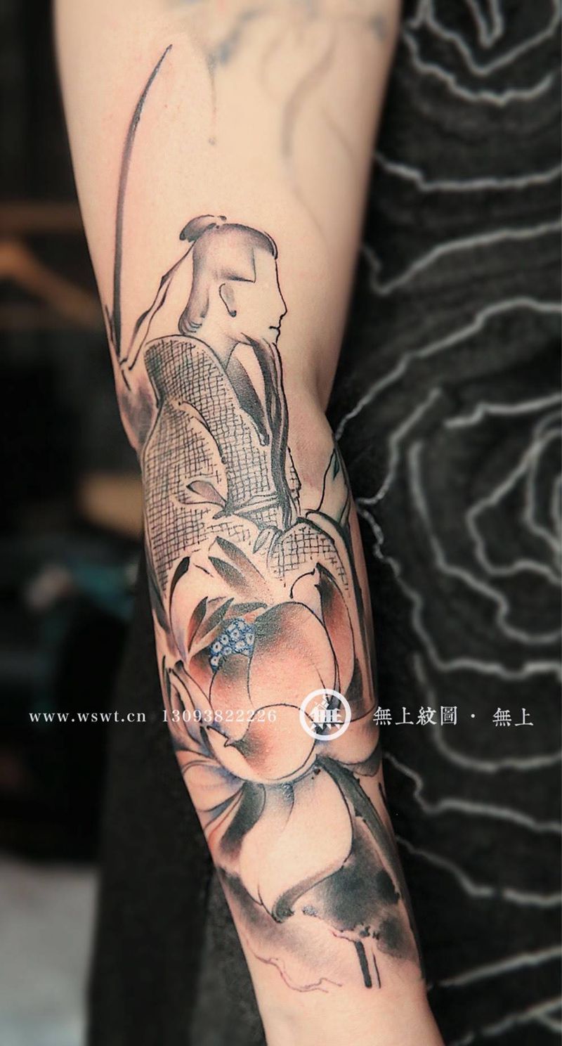 莲纹身图片_成品手臂肖像清新植物人物原创无上纹图水墨莲花纹身图案