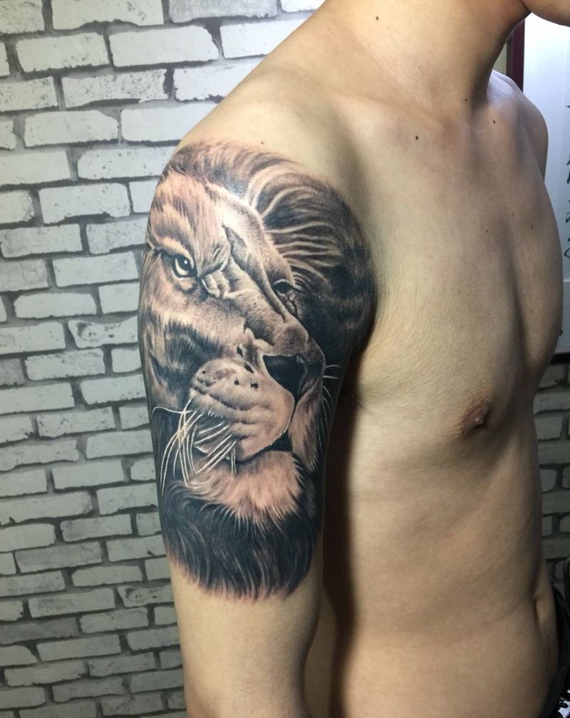 狮王纹身图片_动物写实手臂纹身图案