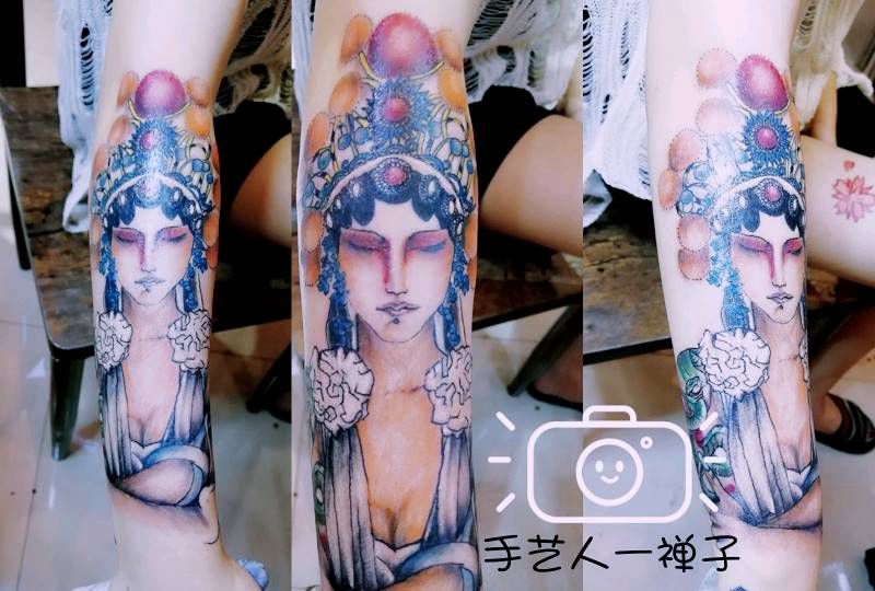 色彩花旦纹身图片_手臂传统人物纹身图案