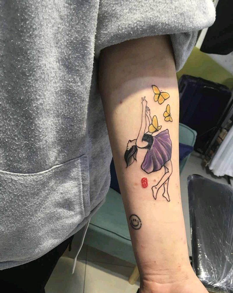 今日做作（舞者·添加红色印纹身图片_手臂水墨New School纹身图案