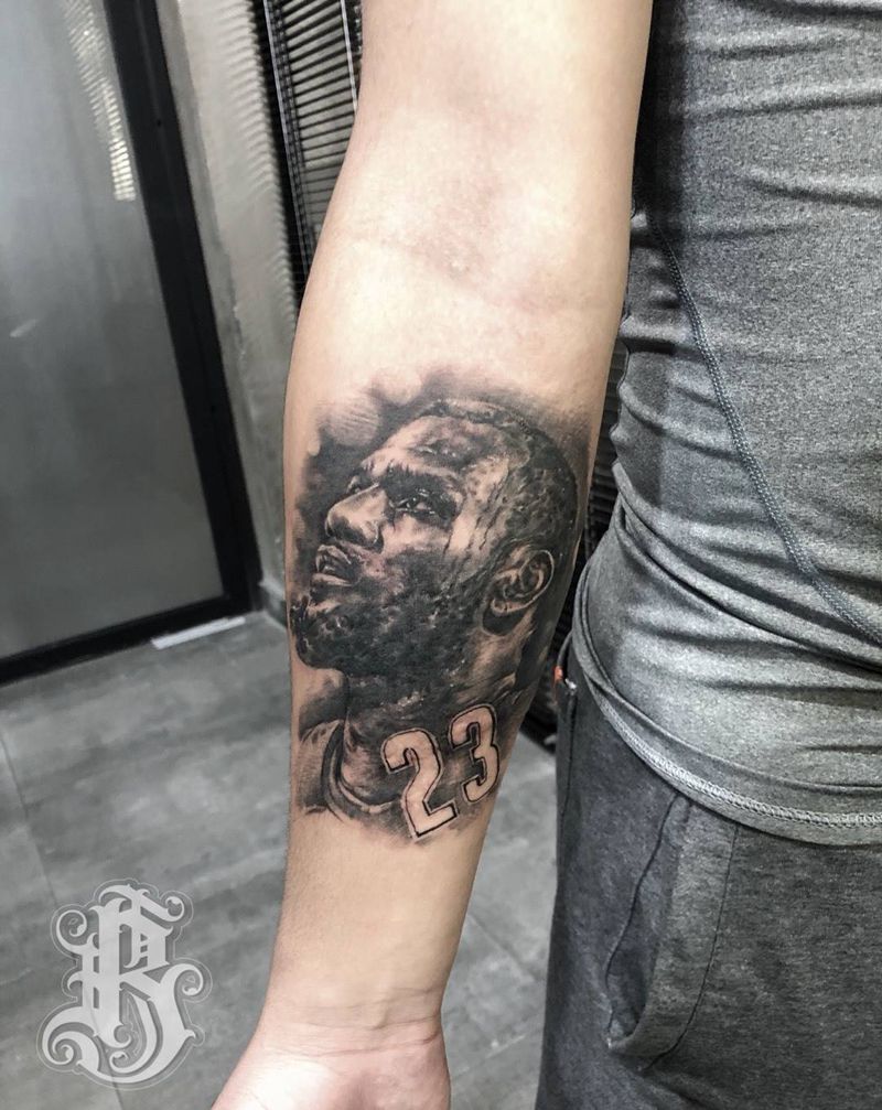 球星纹身图片_手部欧美写实纹身图案