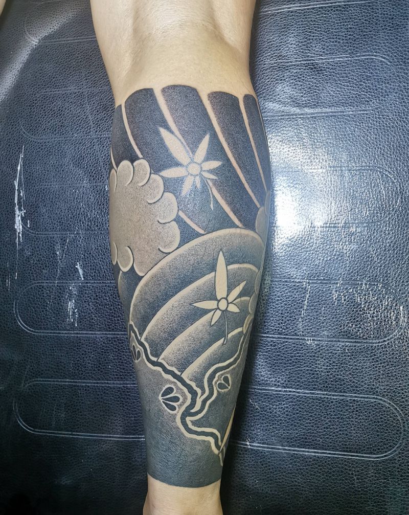 圆五日式老传统纹身图片_腿部老传统纹身图案