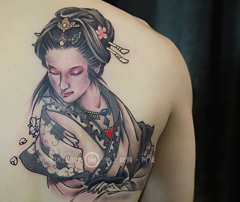 美女肖像纹身图片_成品肩部传统肖像人物静物国画清新无上纹图招生纹身图案