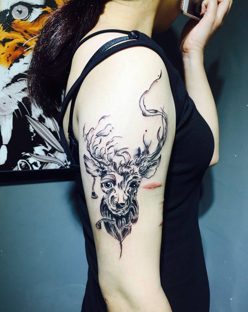 水墨鹿纹身图片