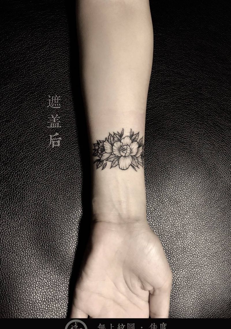 驻店师傅疤痕遮盖纹身纹身图片_成品手臂欧美清新植物图腾无上纹图招生纹身图案