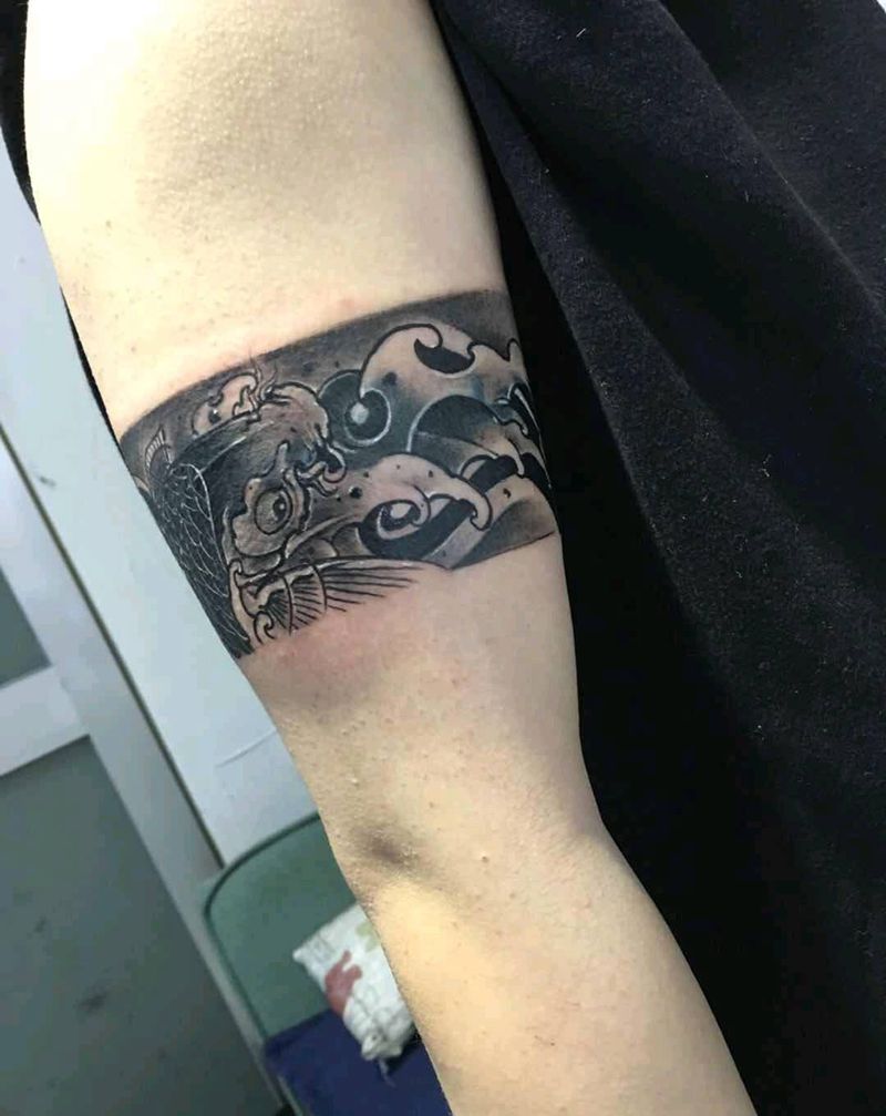 遮盖英文字母老纹身纹身图片_手臂水墨纹身图案