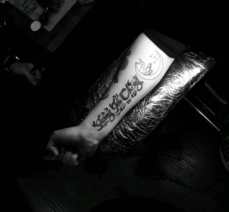 小图纹身图片_手部纹身图案