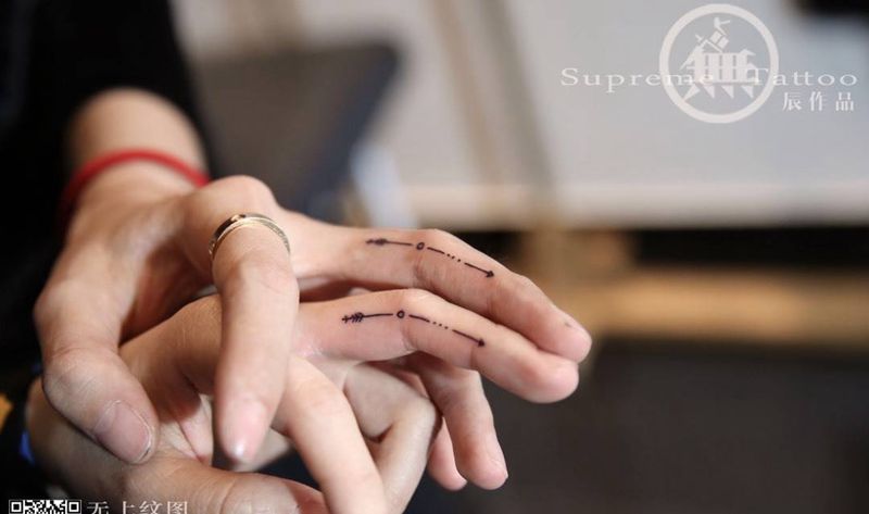 闺蜜秀纹身图片_成品肩部手部欧美清新字符人物生活原创无上纹图纹身图案