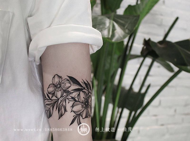 花环纹身纹身图片_成品手臂欧美清新植物无上纹图招生纹身图案