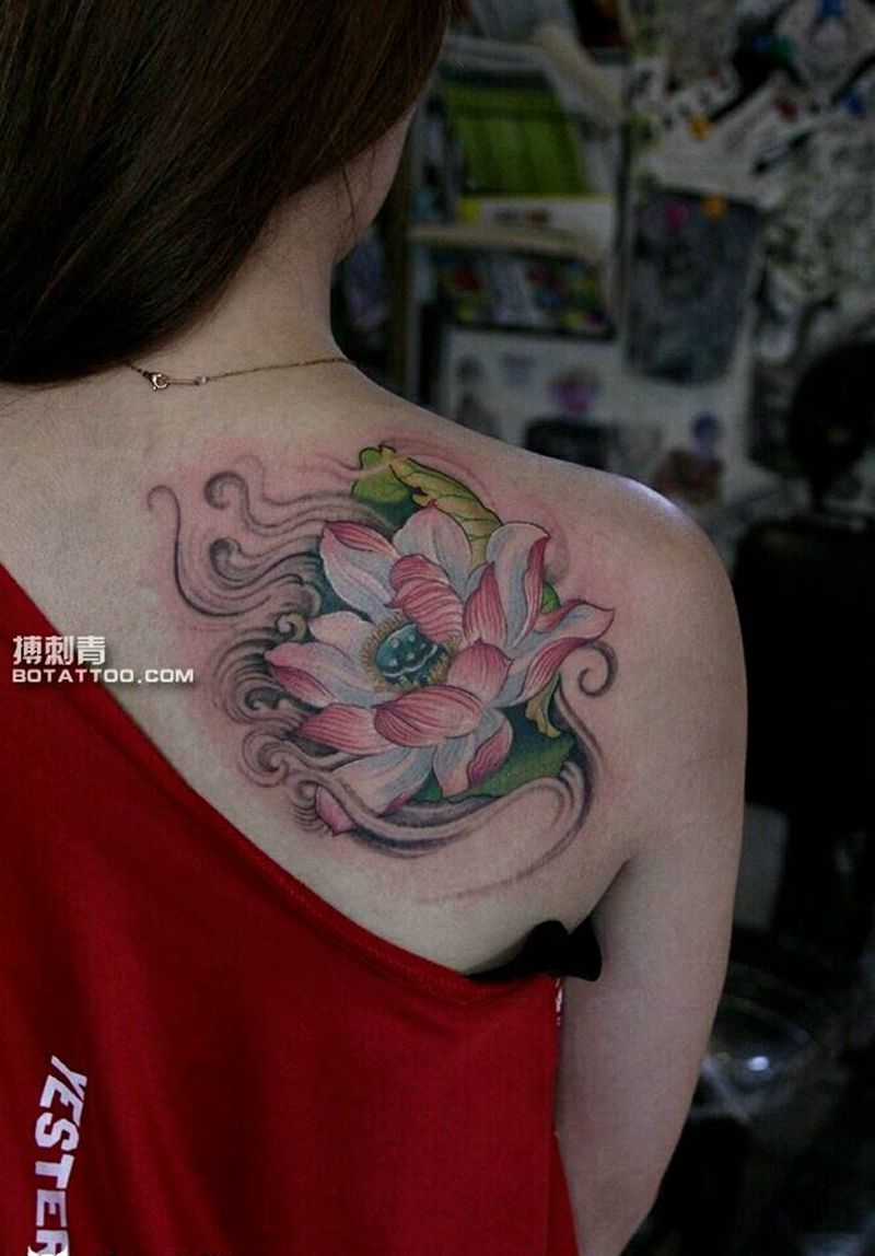 莲花纹身图片