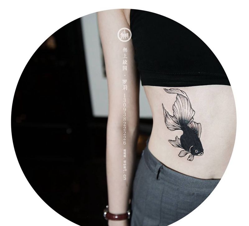 金鱼遮盖旧纹身纹身图片_成品腹部欧美清新动物图腾无上纹图招生遮盖纹身图案