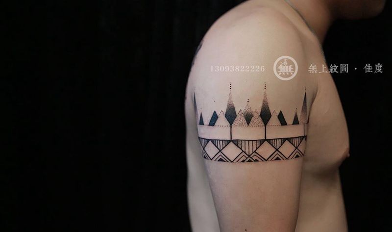 臂环纹身图片_成品手臂欧美清新图腾几何手稿招生纹身图案