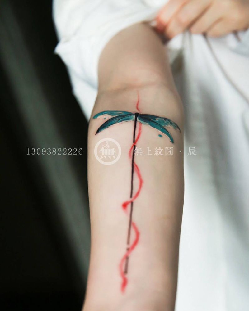 手臂蜻蜓纹身图片_成品手臂欧美清新动物图腾无上纹图手稿纹身图案