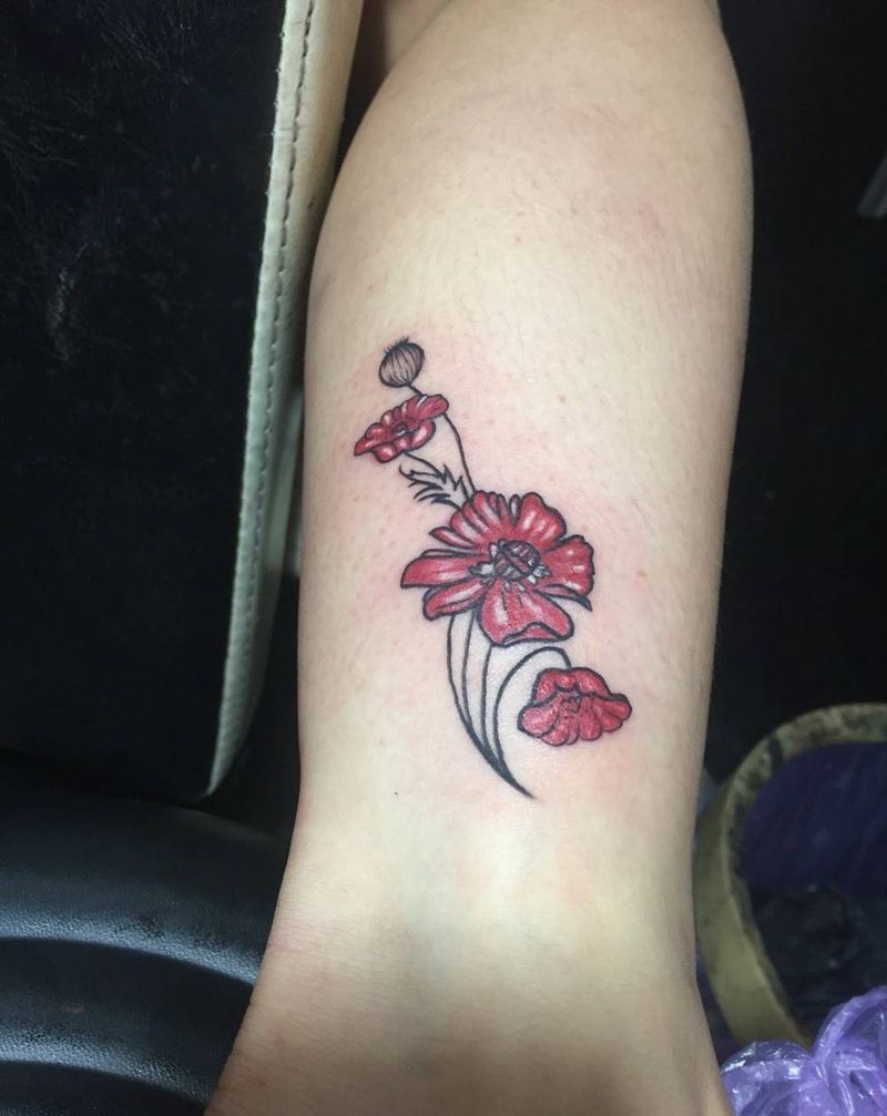 燕子和花纹身图片