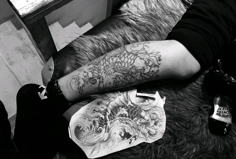 鱼割线纹身图片