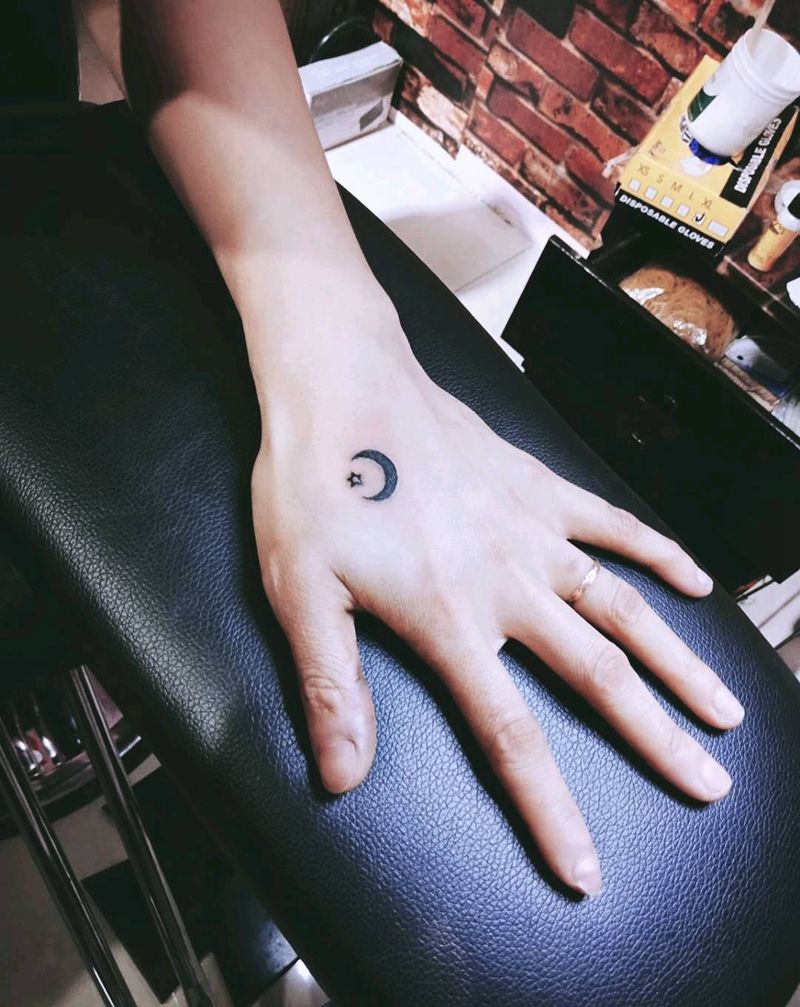 遮盖虎口一颗痣纹身图片