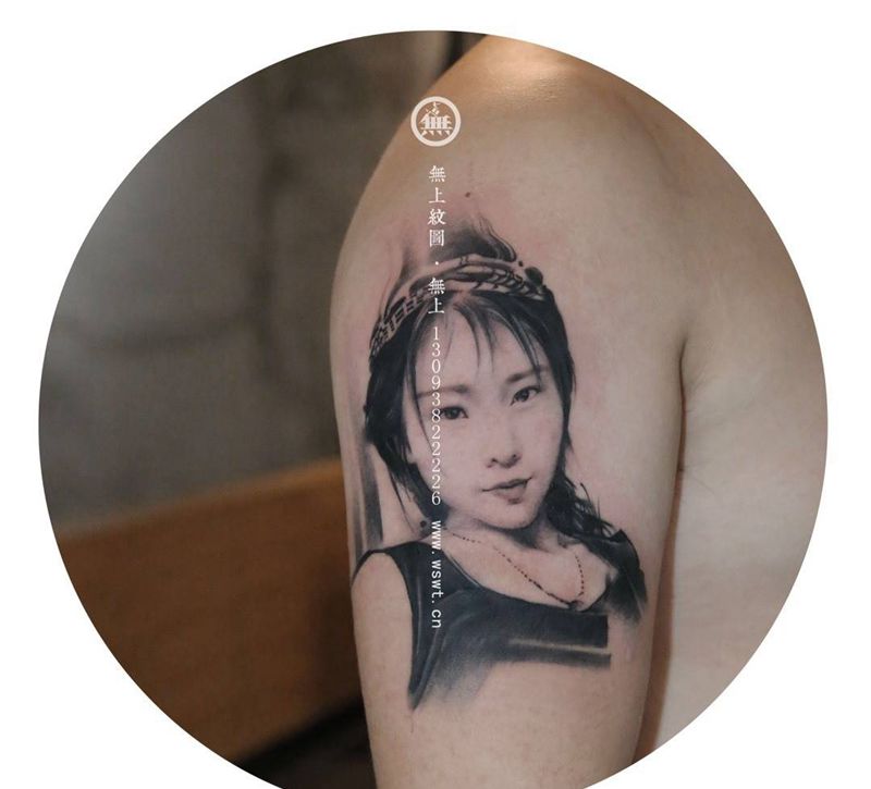人物肖像纹身纹身图片_成品手臂肖像人物原创无上纹图水墨招生纹身图案
