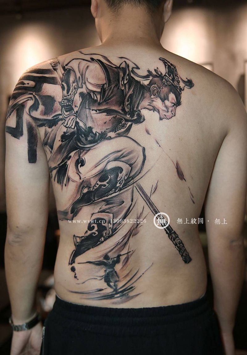 斗破苍穹纹身图片_成品背部人物无上纹图纹身图案
