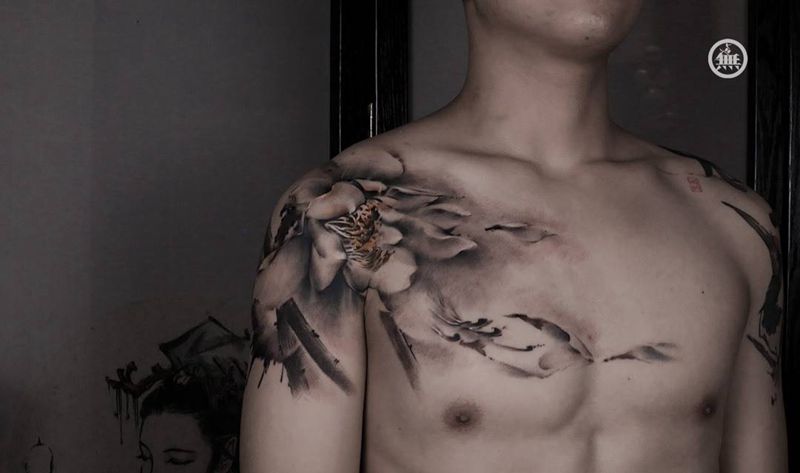 心如止水纹身图片_成品肩部胸部无上纹图纹身图案