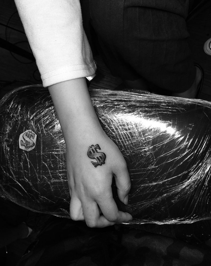 金钱标志纹身图片