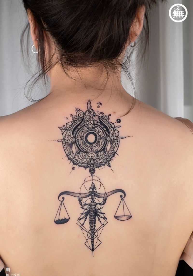 后背图腾纹身图片_背部成品几何无上纹图纹身图案