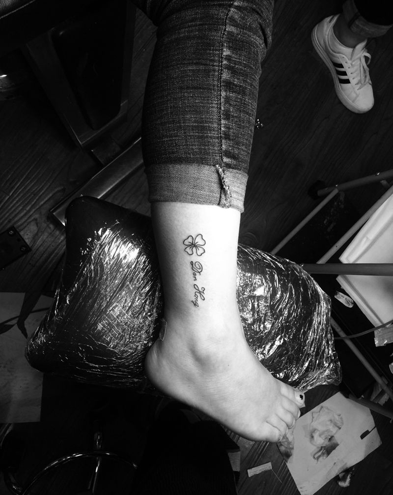 小字母纹身图片