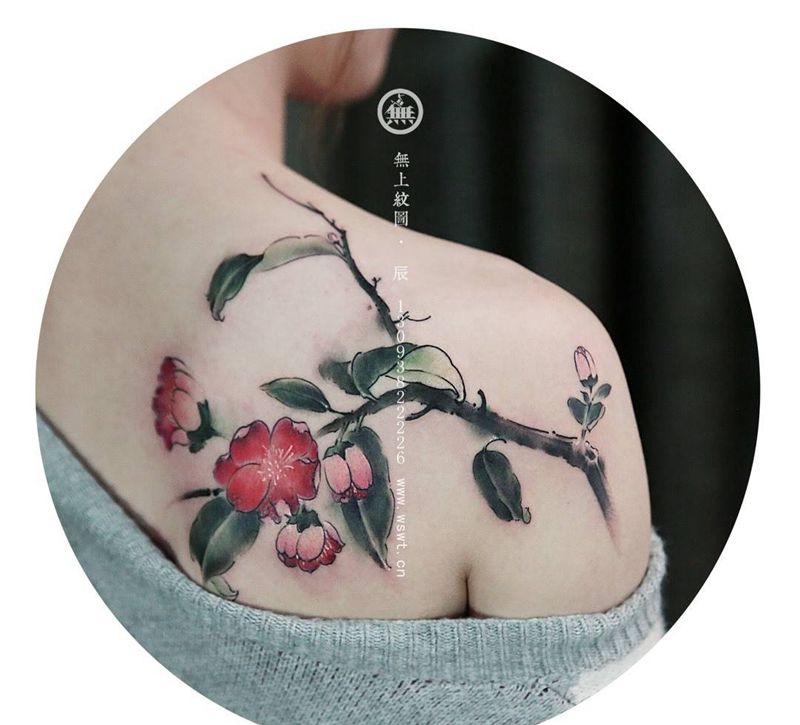 后背花纹身图片_成品背部植物花无上纹图清新纹身图案