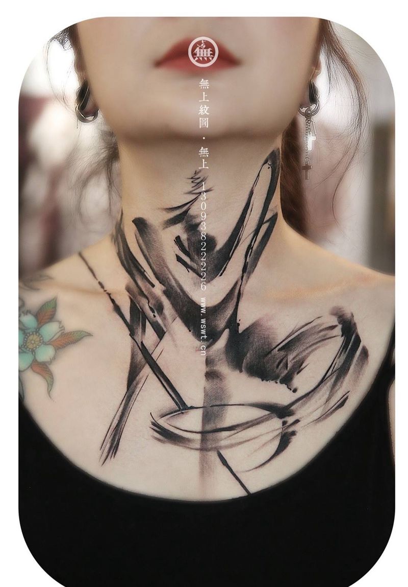 颈部书法纹身纹身图片_成品颈部传统清新原创字符无上纹图水墨书法纹身图案