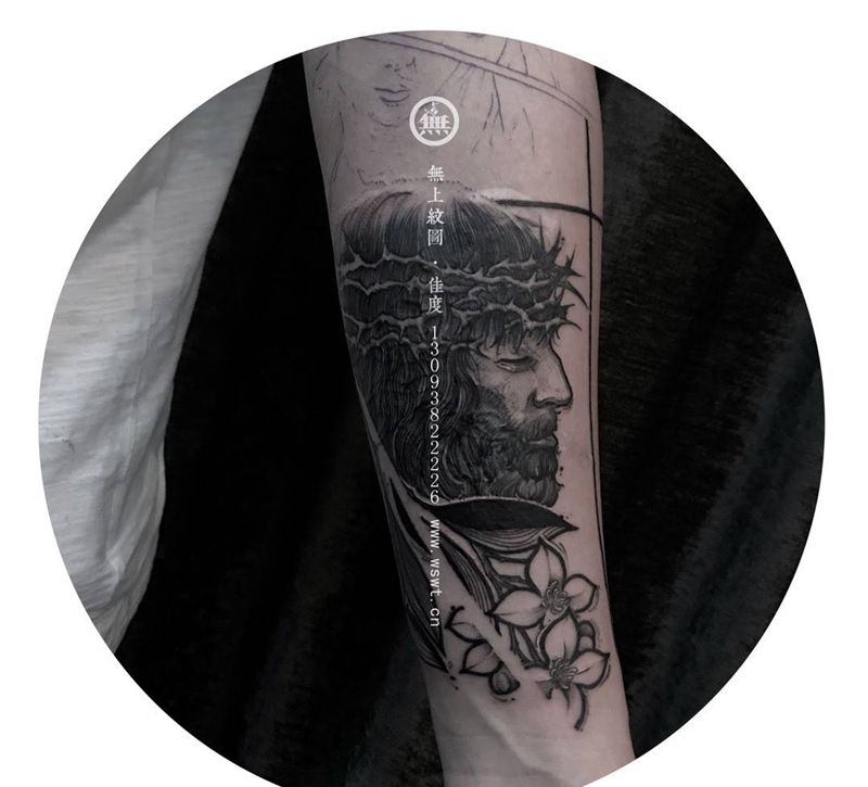 手臂耶稣纹身图片_成品手部欧美人物无上纹图纹身图案