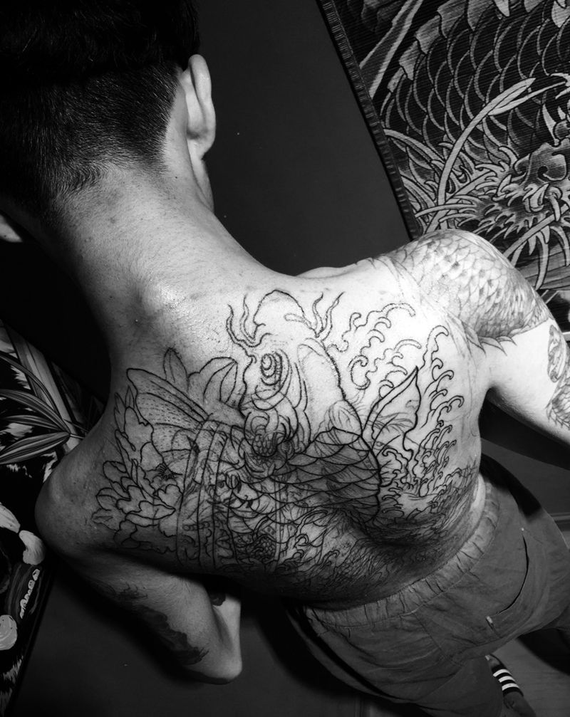 满背赵子龙覆盖线条，未完纹身图片