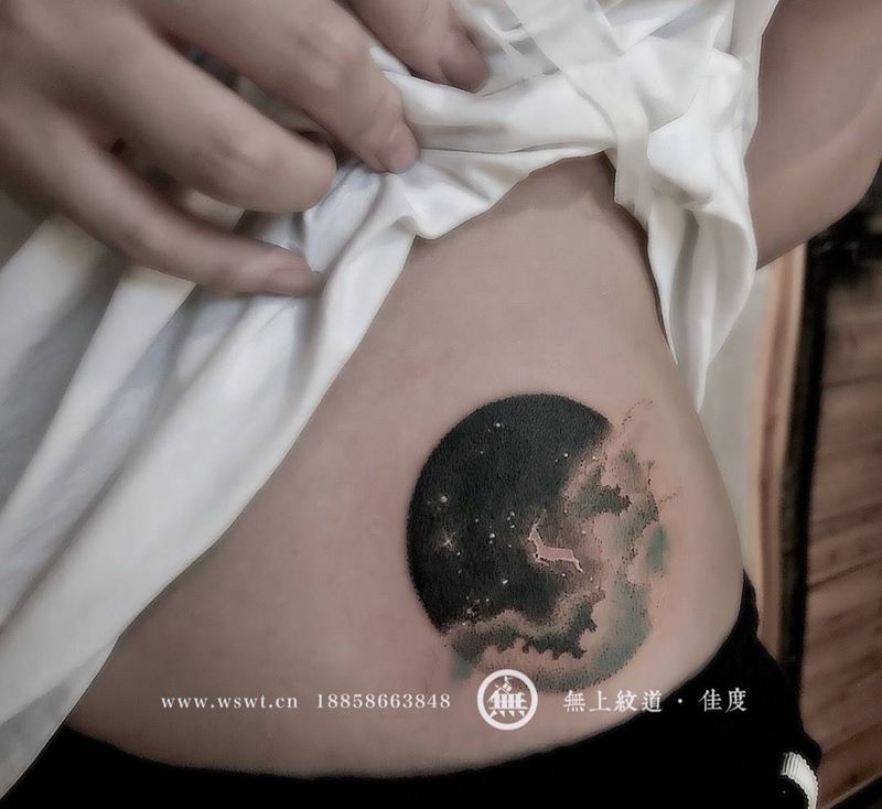 鹿纹身纹身图片_成品腰部欧美清新动物无上纹图纹身图案