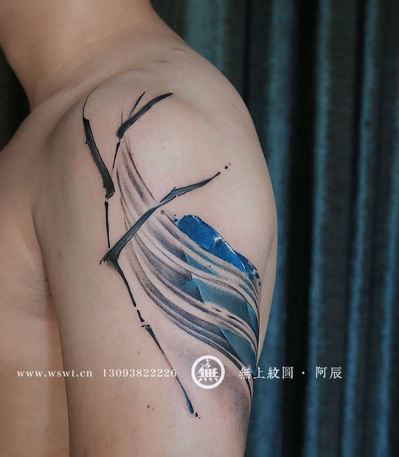 水墨鱼纹身纹身图片_成品手臂传统原创动物无上纹图水墨纹身图案