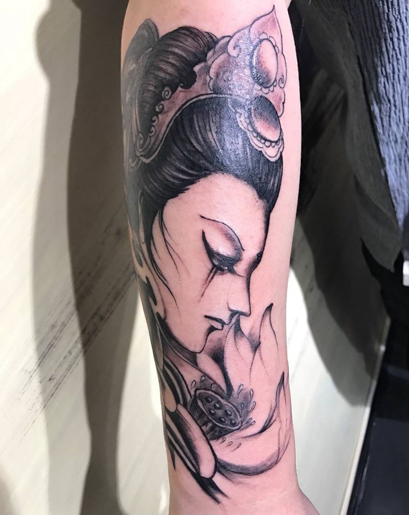 小臂艺妓纹身图片