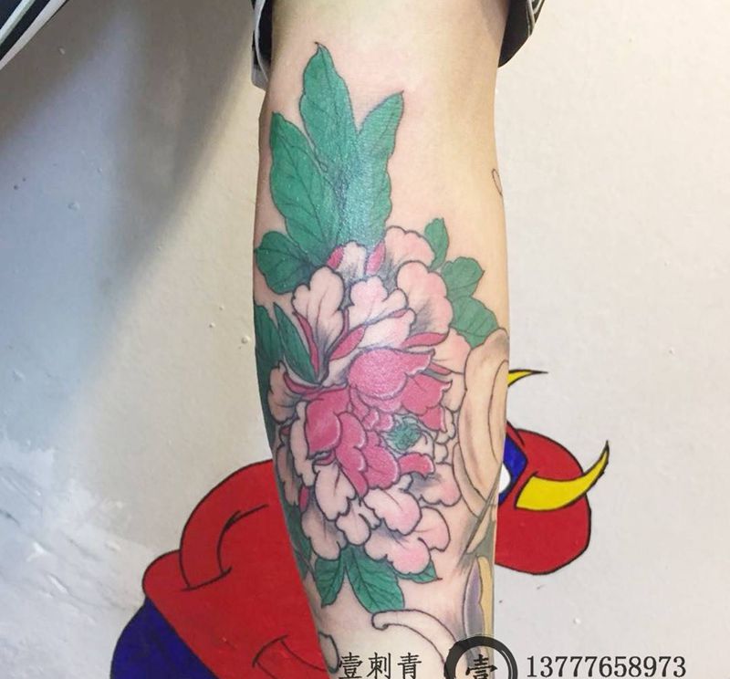 包小臂纹身图片