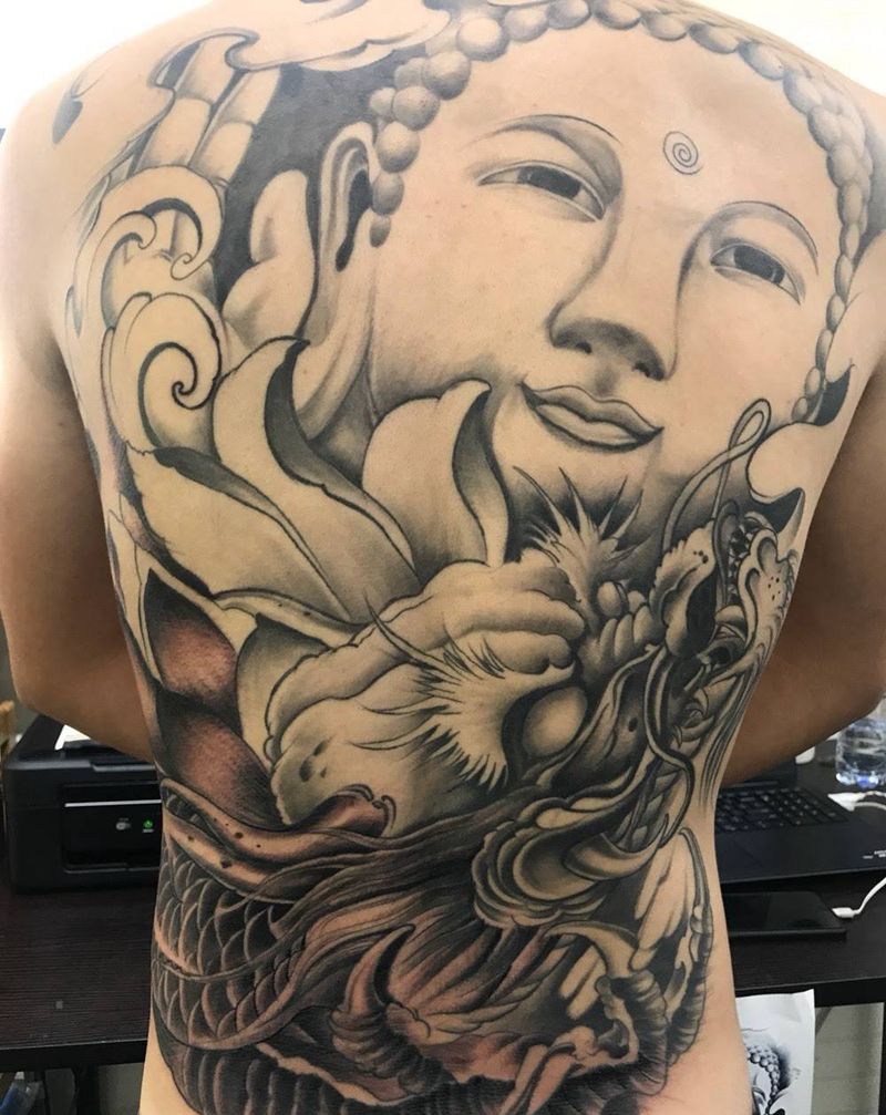 满背龙佛纹身图片