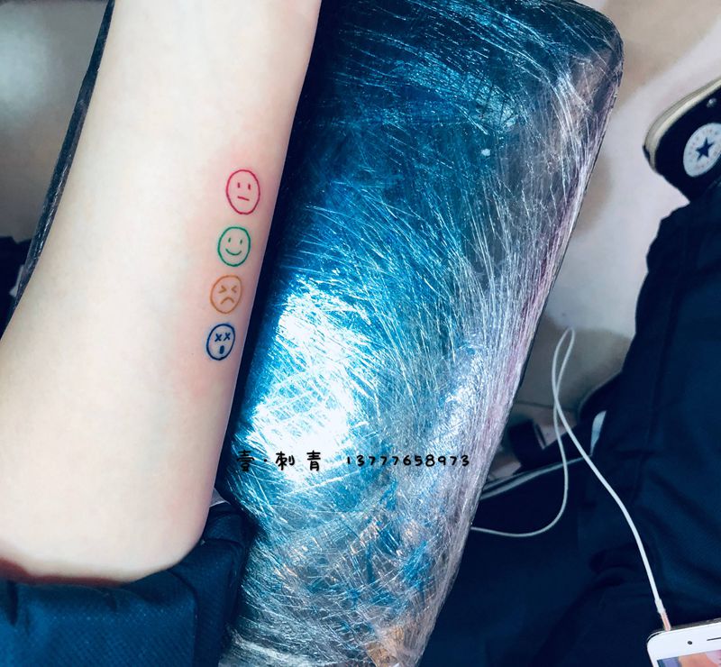 泫雅风纹身图片_手臂纹身图案