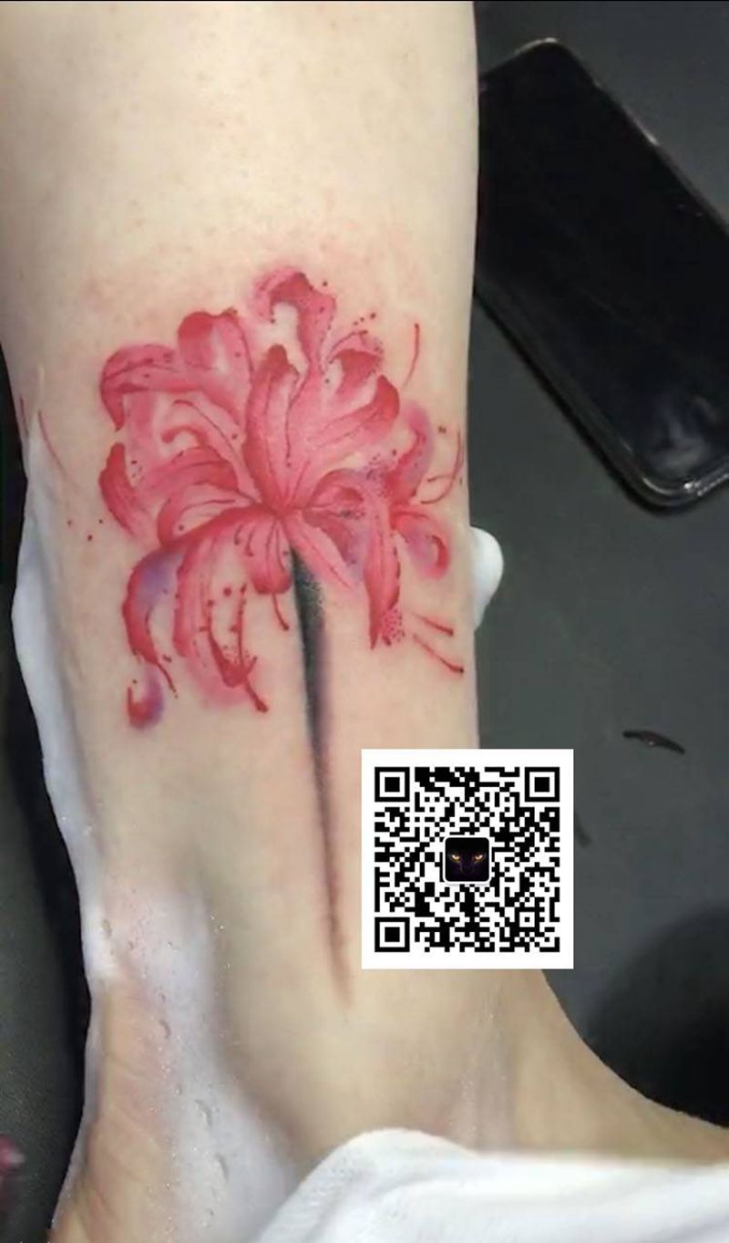 彼岸花纹身图片_脚部水墨水彩纹身图案
