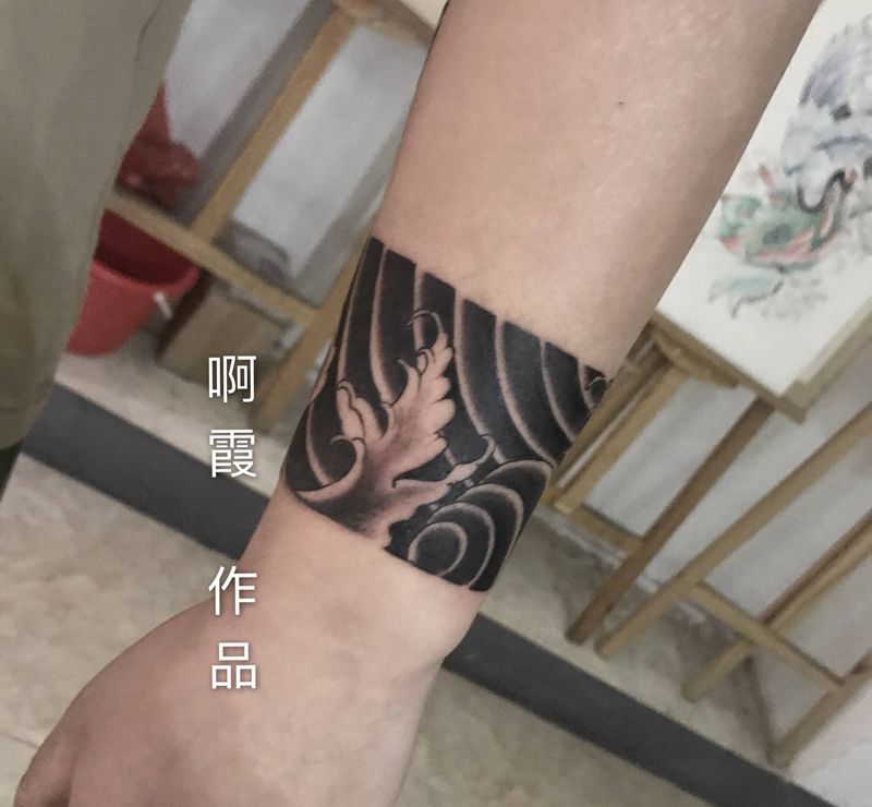 臂环   .罗马数字纹身图片_手臂纹身图案