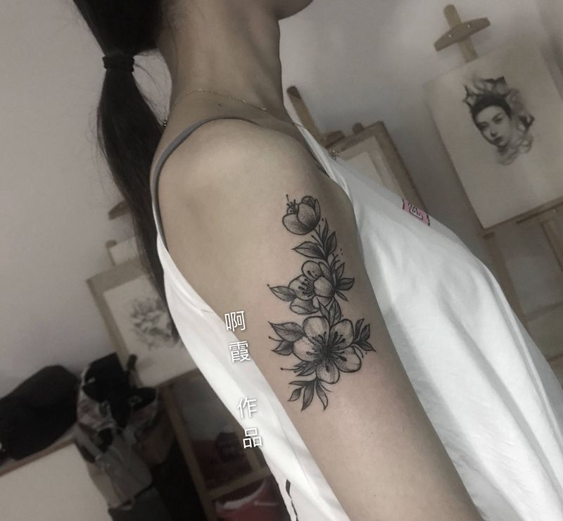 素花纹身图片_手臂纹身图案