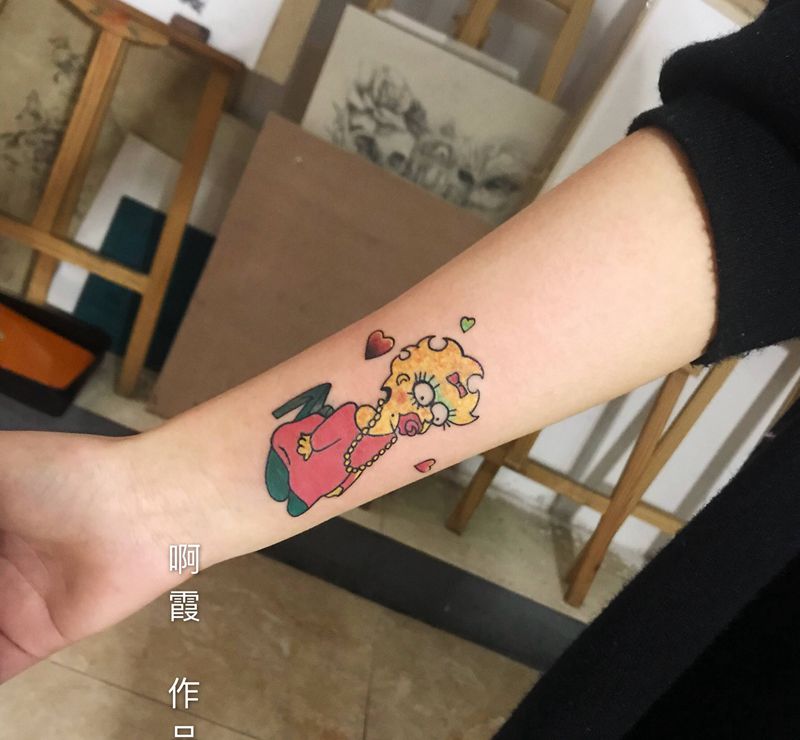 辛普的妹妹纹身图片_手臂纹身图案