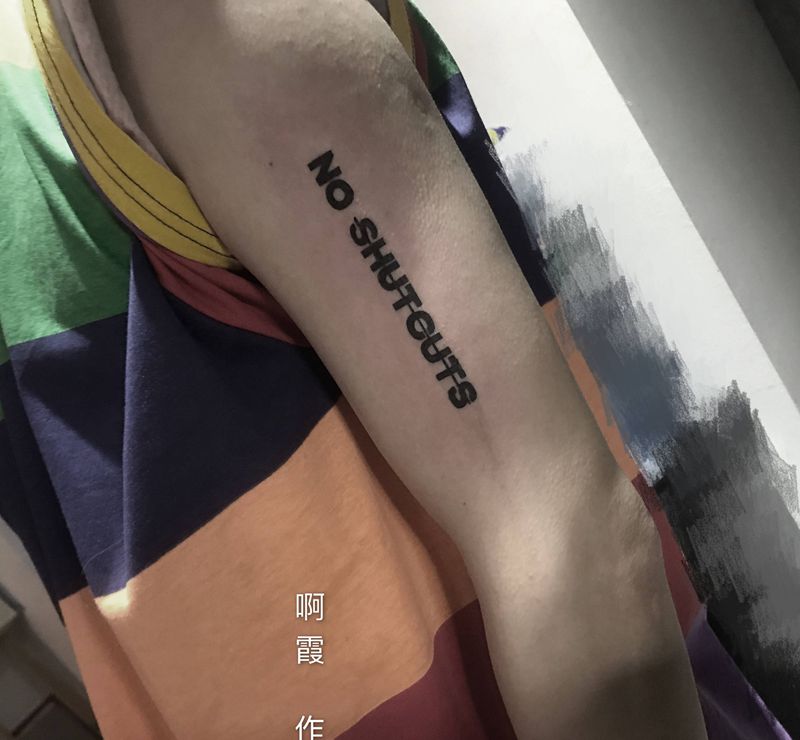 手臂英文纹身图片_手臂纹身图案