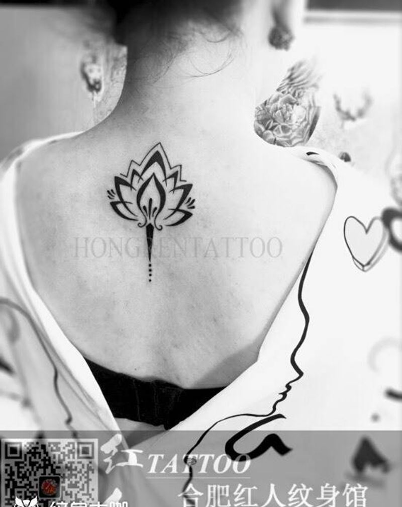 莲花纹身图片