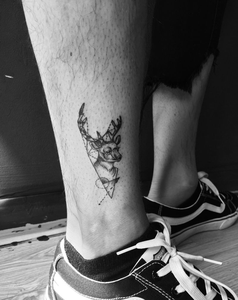 鹿纹身图片
