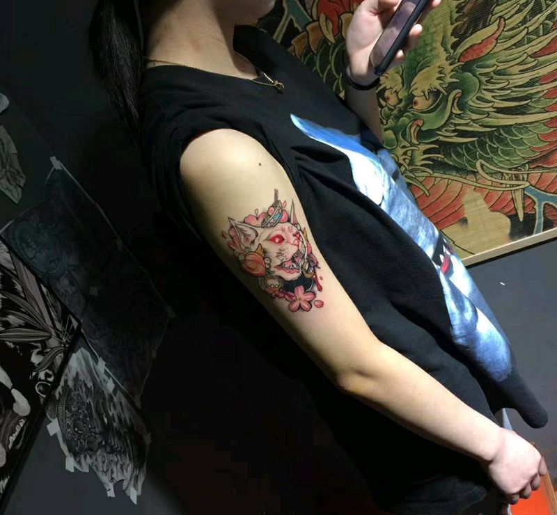 猫纹身图片_手臂纹身图案