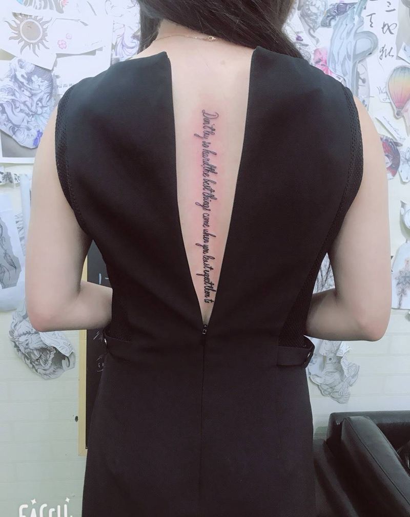 脊椎英文纹身图片