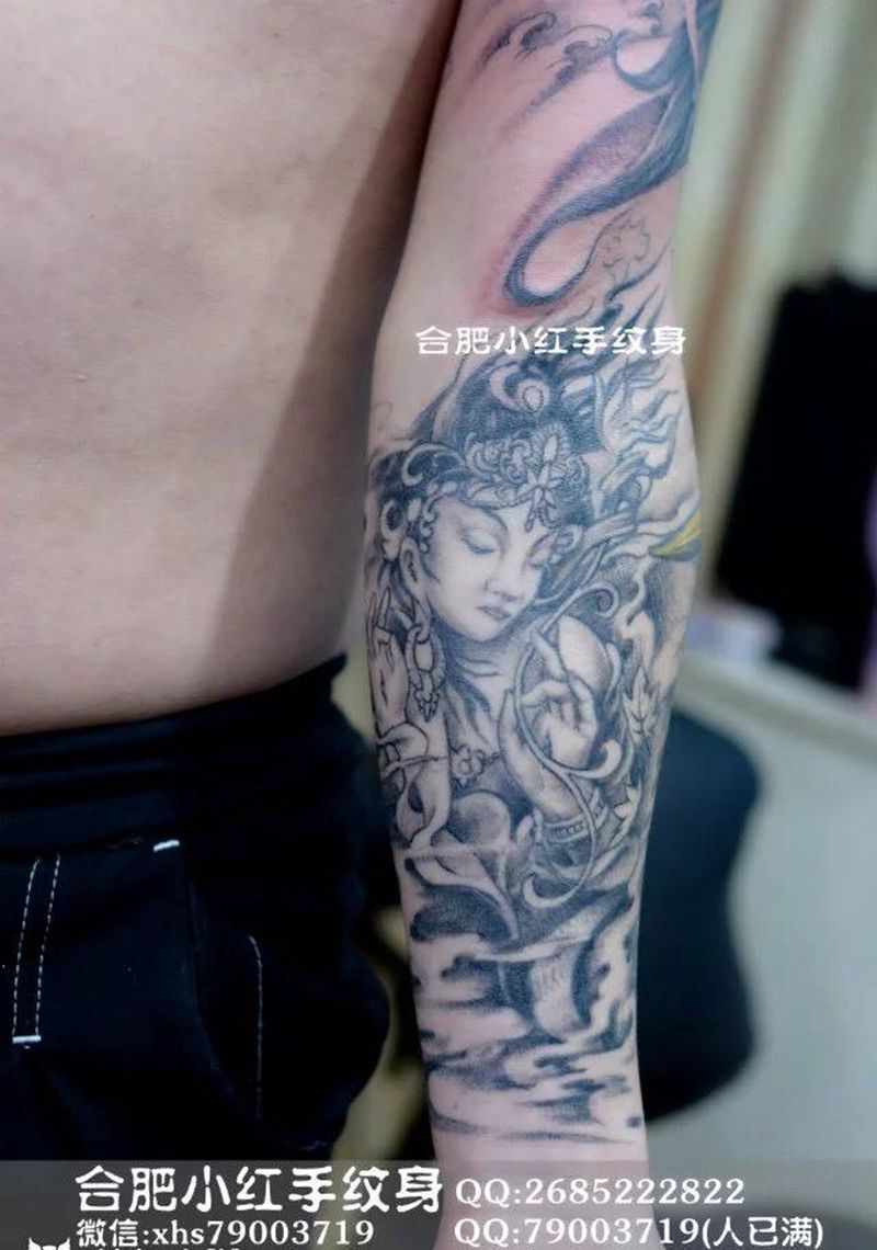 花臂进行中 未完成纹身图片