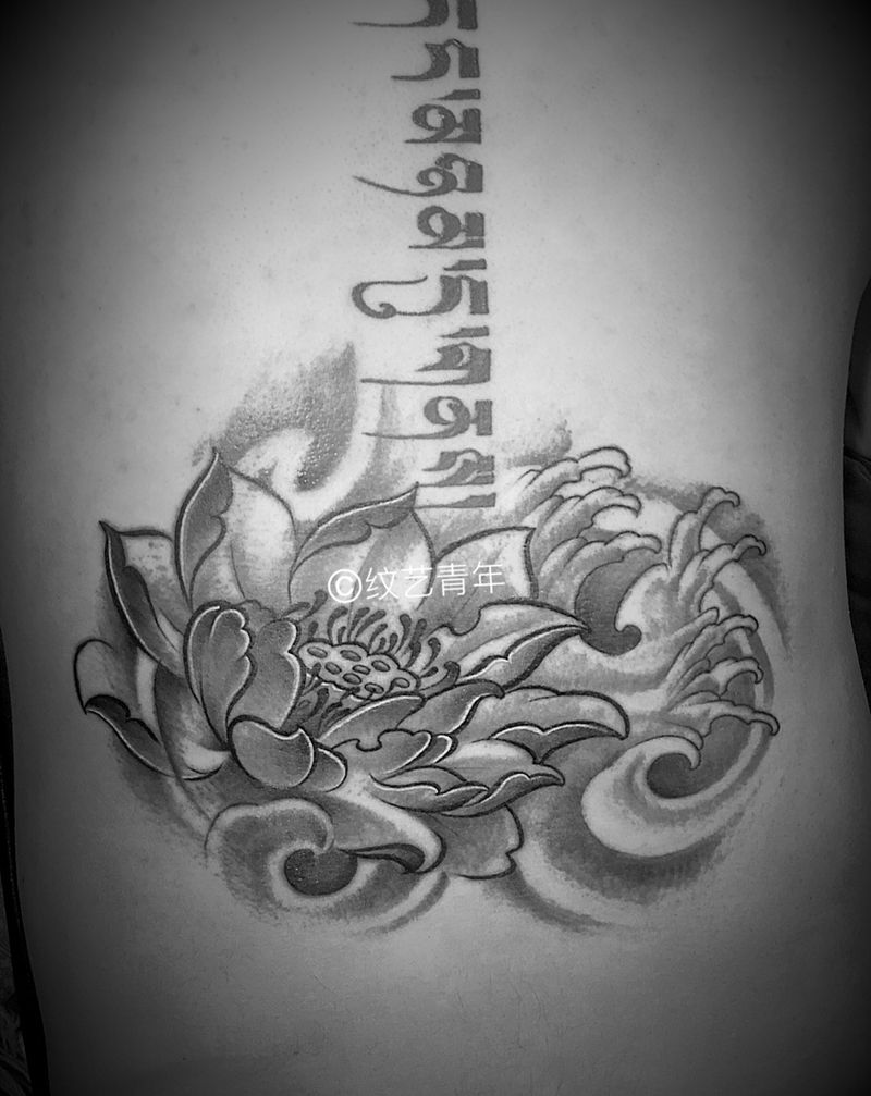 荷花纹身图片
