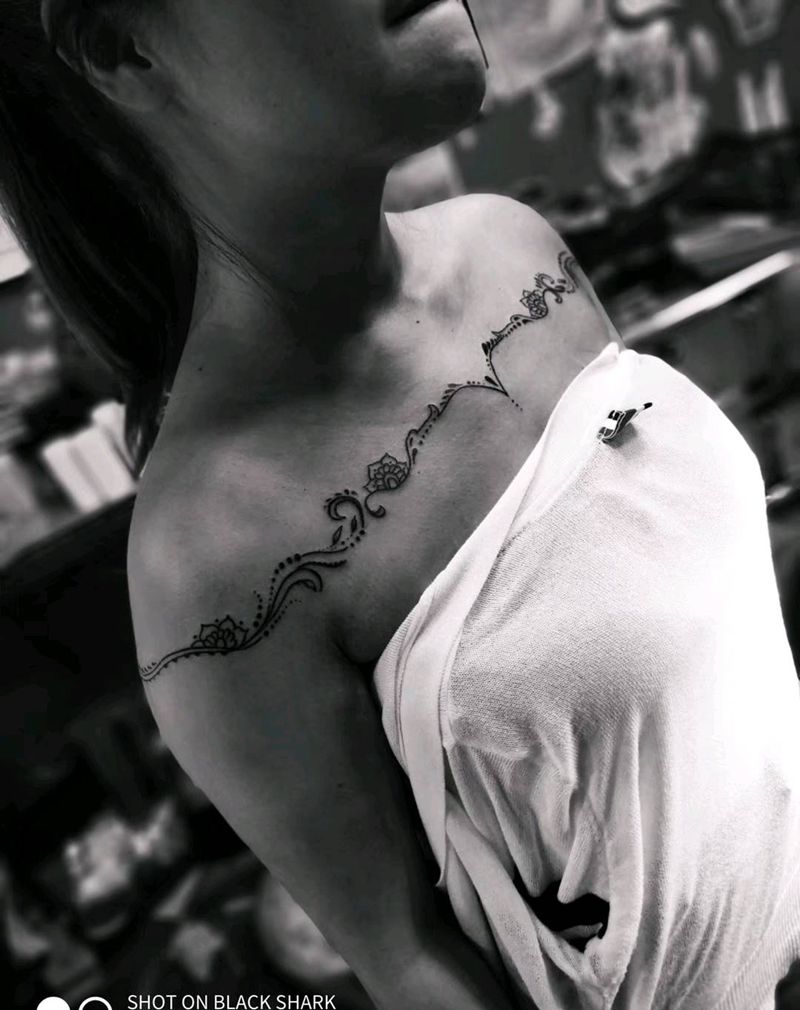 图腾纹身图片_胸部纹身图案