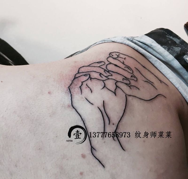 手牵手纹身图片
