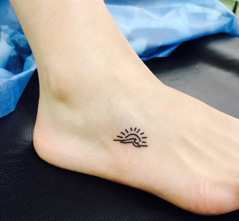 脚部小图纹身图片